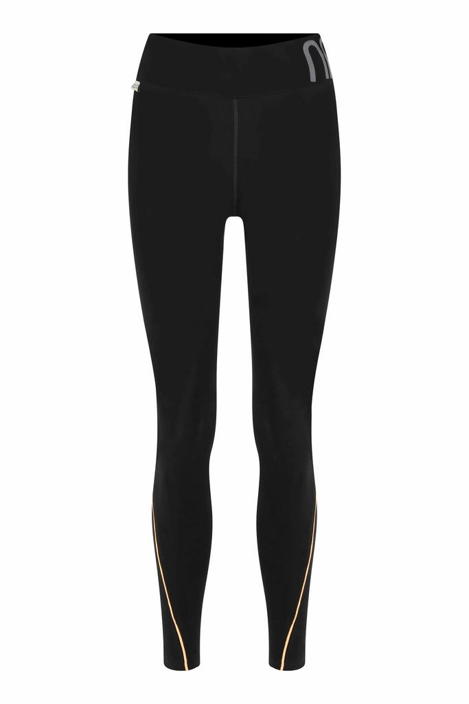 front of nasaqu black legging made with eco-friendly fabric