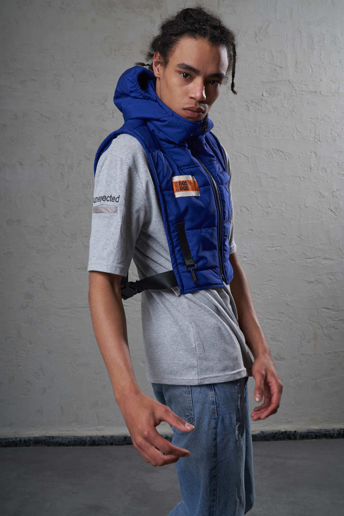 side of nasaqu hooded vest and its adjustable belt
